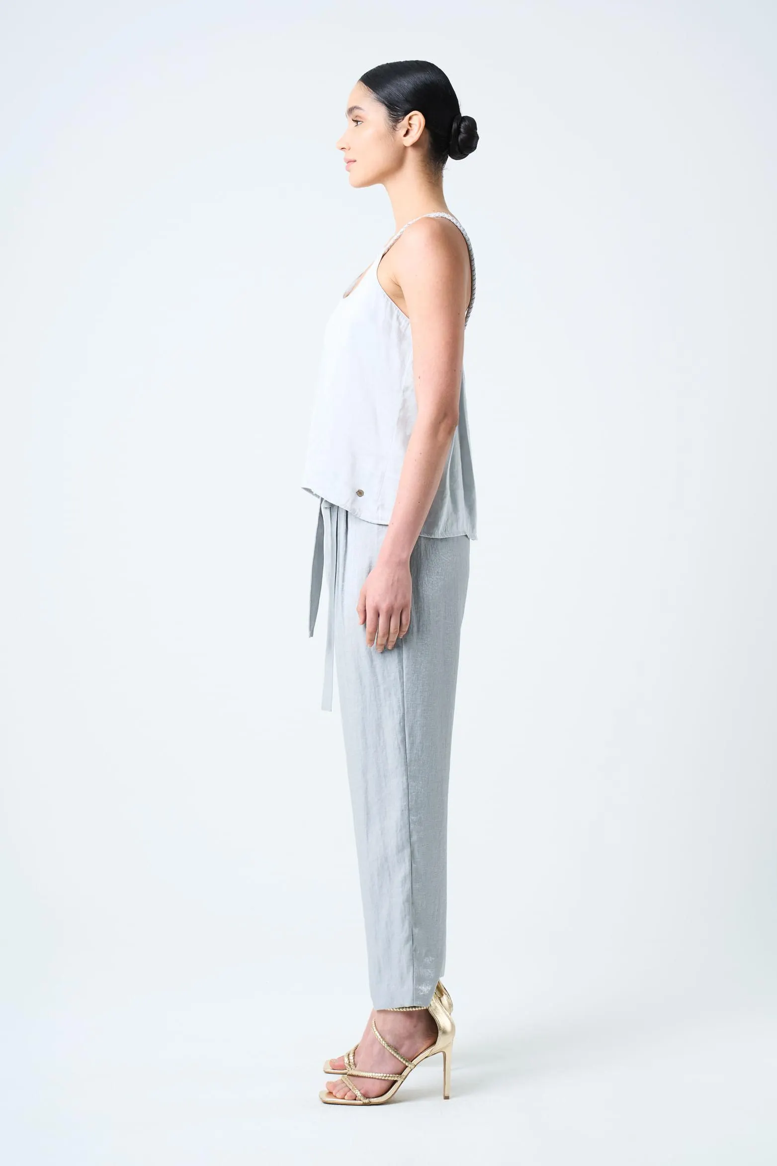 Camisa Aurora de tiras en tejido plano para mujer detalle millaré