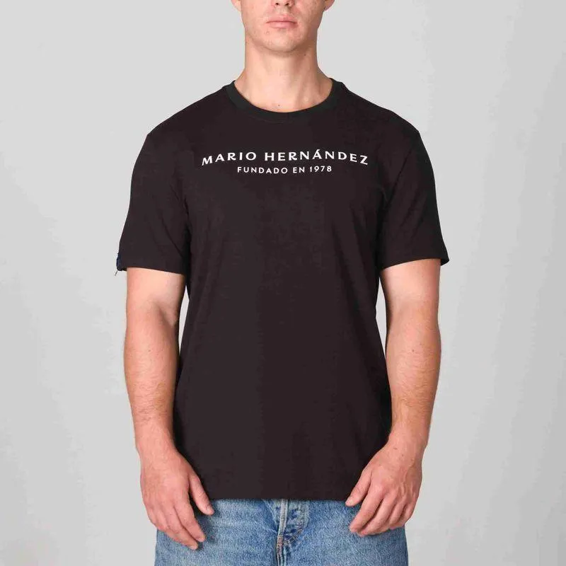 Camiseta logotipo negro Tierra Arriba