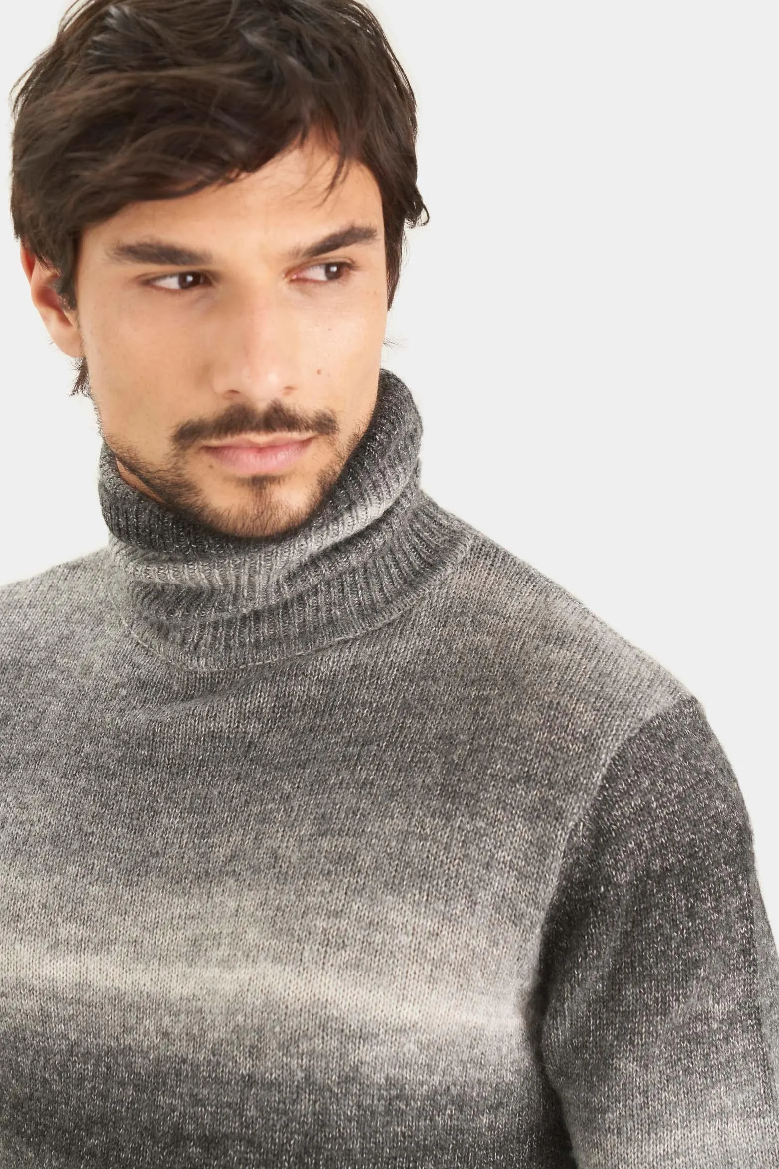 Sweater boreal degradé para hombre cuello tortuga