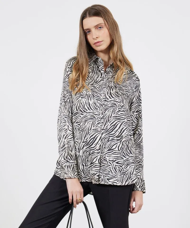Camisa Estampada En Satín Manga Larga