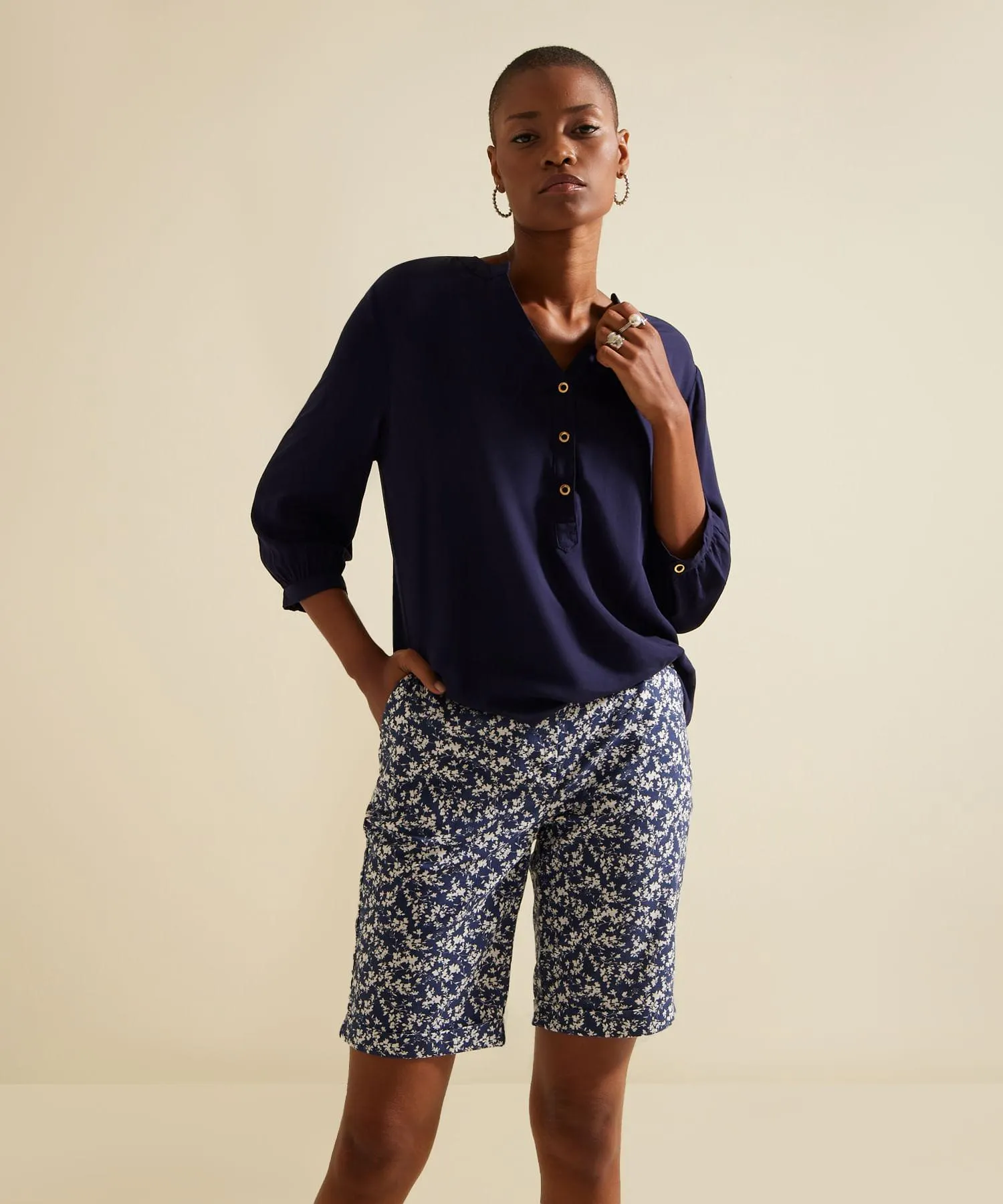 Bermuda Larga Estampada En Lino