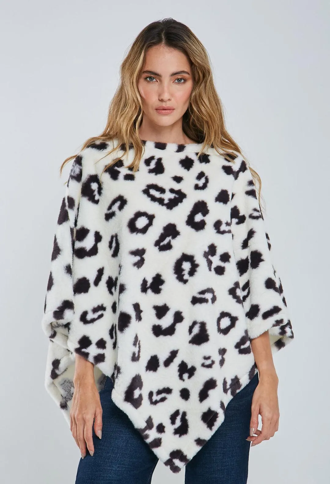 Poncho Afelpado Animal Print Mujer - SALE