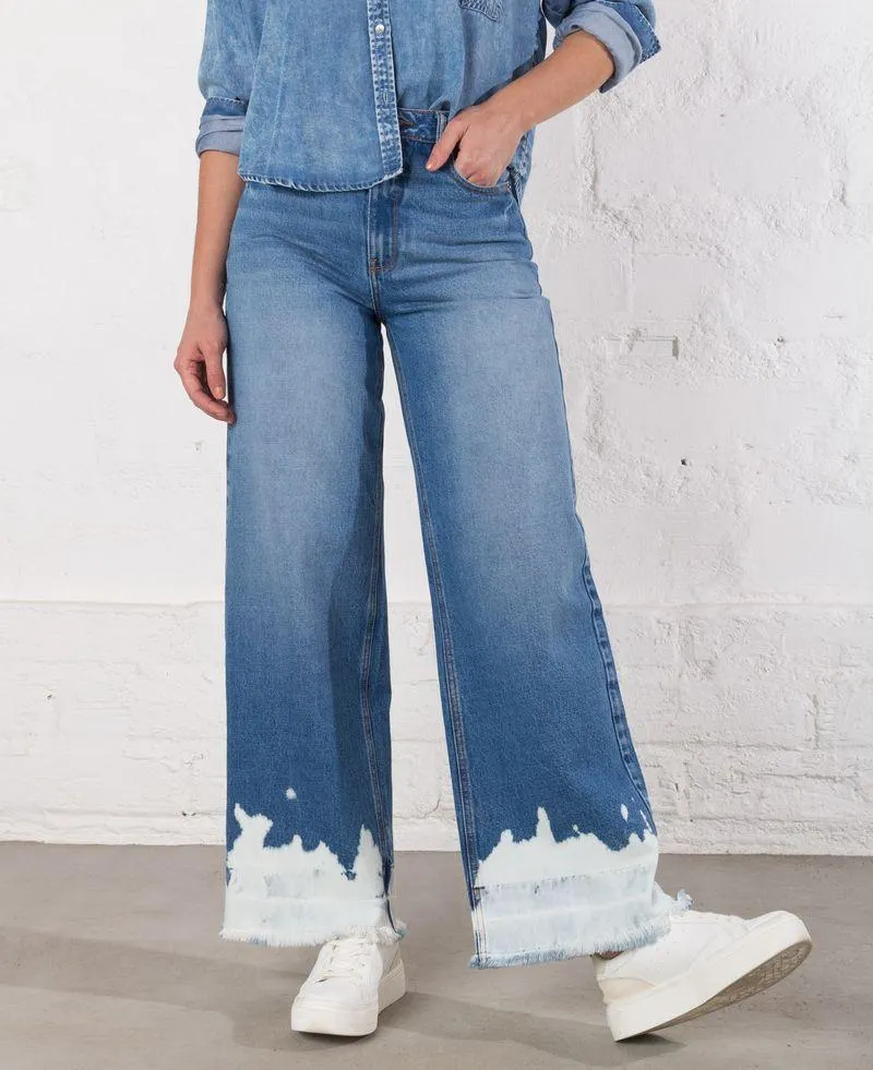 Jean Wide con efecto mancha en el ruedo