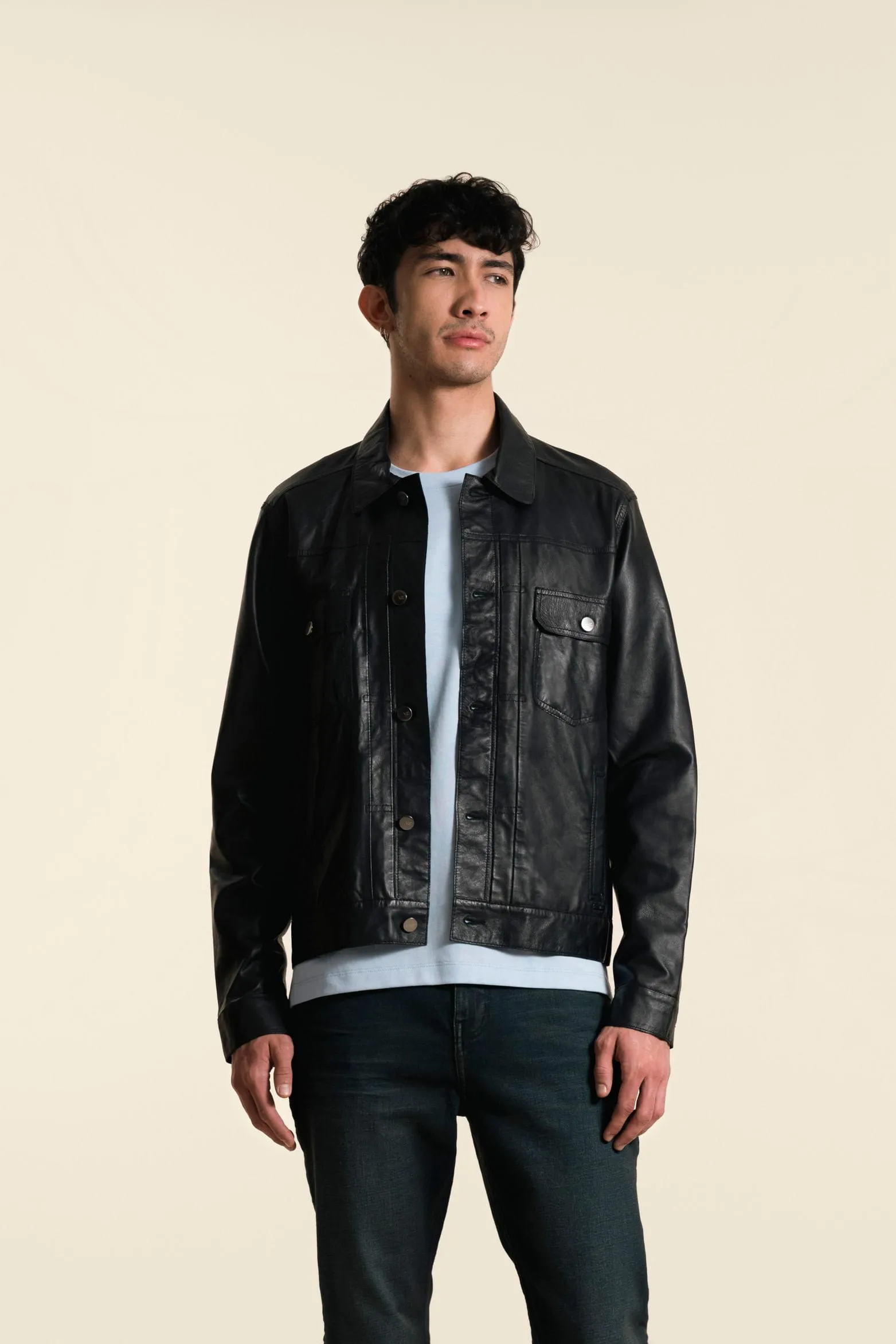 Chaqueta trucker paraná de cuero para hombre corte clásico