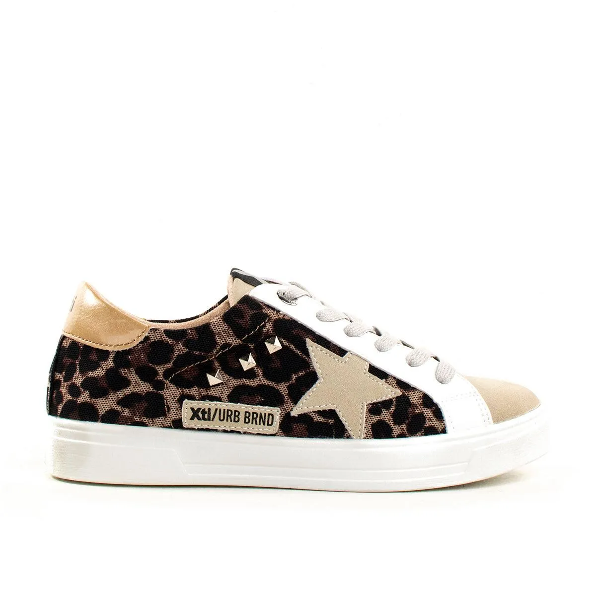 Tenis casuales color beige diseño animal print para dama