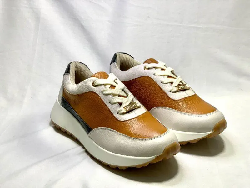 Tenis en cuero
