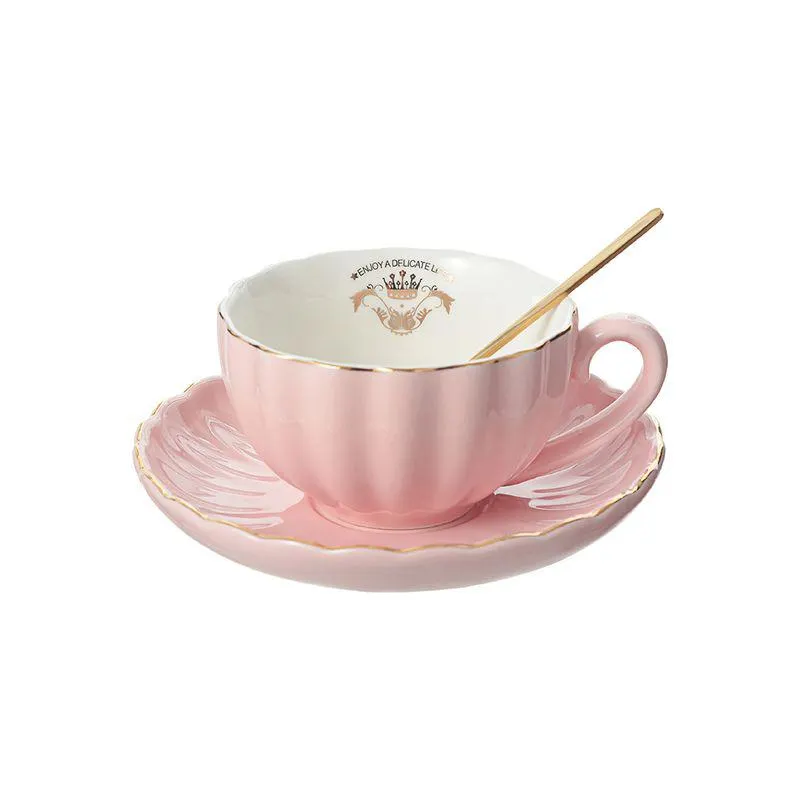 Taza de Ceramica Rosa con Adornos Dorados