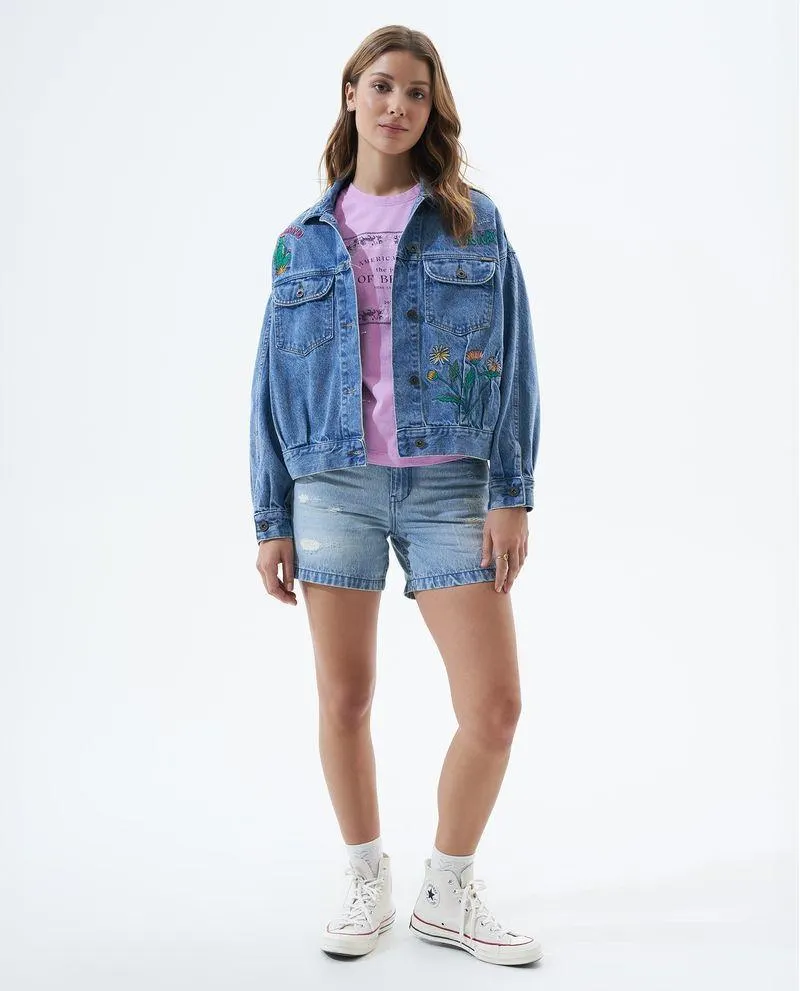 Camiseta con detalle bordado para mujer