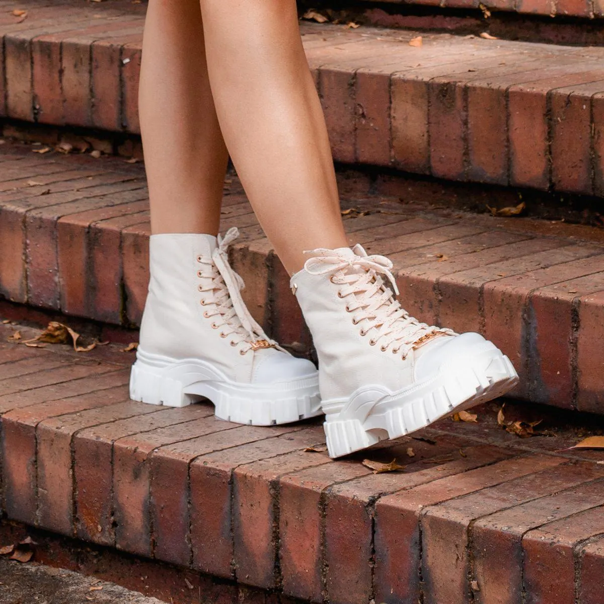 BOTINES PARA MUJER CHAVIN BEIGE