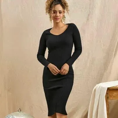 Muba Vestido midi manga larga escote en V negro