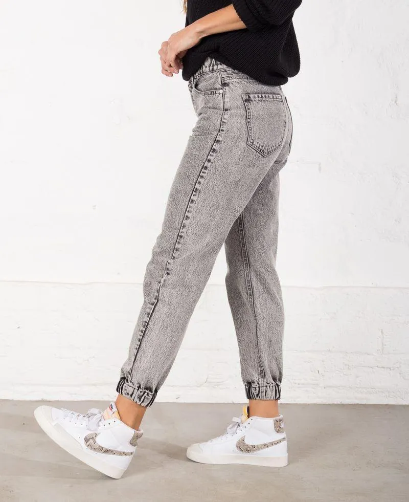 Jean para mujer gris claro Baggy tiro súper alto con efecto acid wash