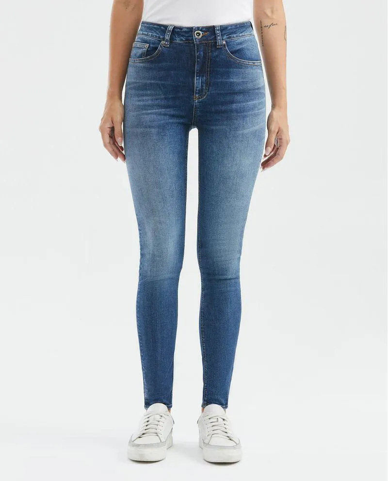 Jean de Mujer Super High Rise, High Cosmo, Bota Skinny - Azul Medio