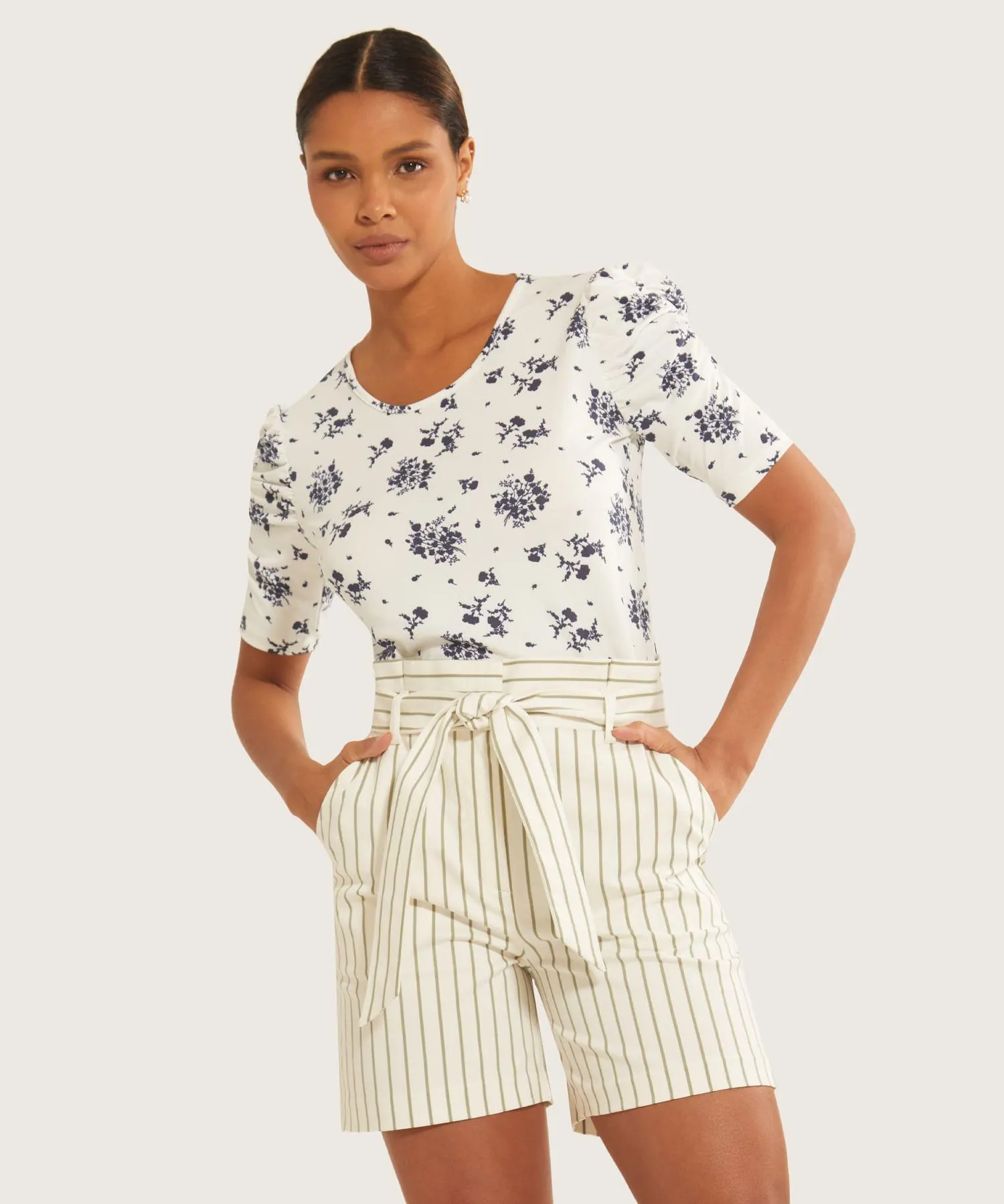 Bermuda Preteñida Con Bolsillos Diagonales