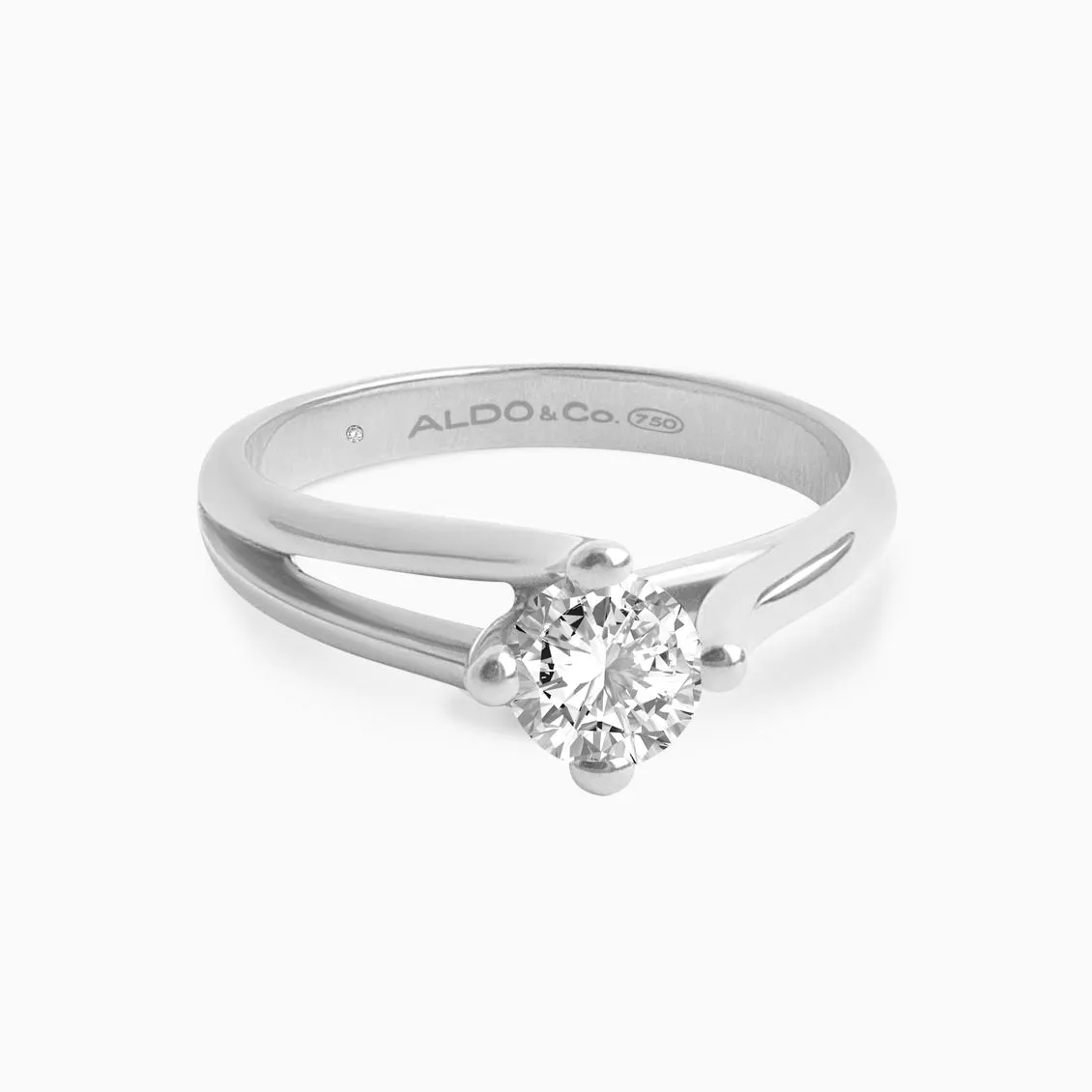 Anillo de Compromiso modelo princesa