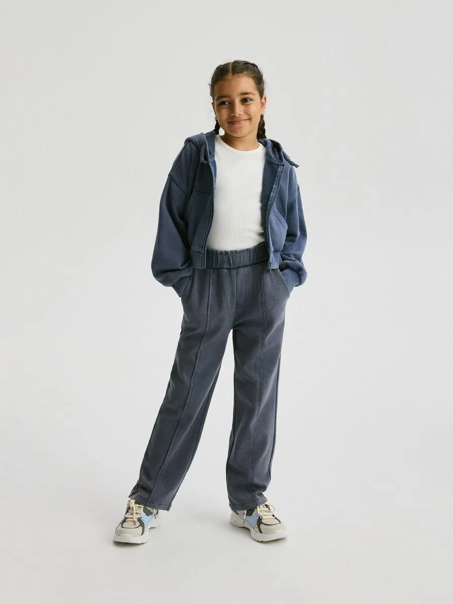 Teplákové kalhoty s rovnými nohavicemi