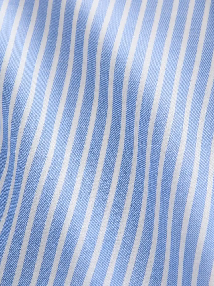 Modrý proužek - Měkká volnější košile s dlouhým rukávem a výstřihem do V