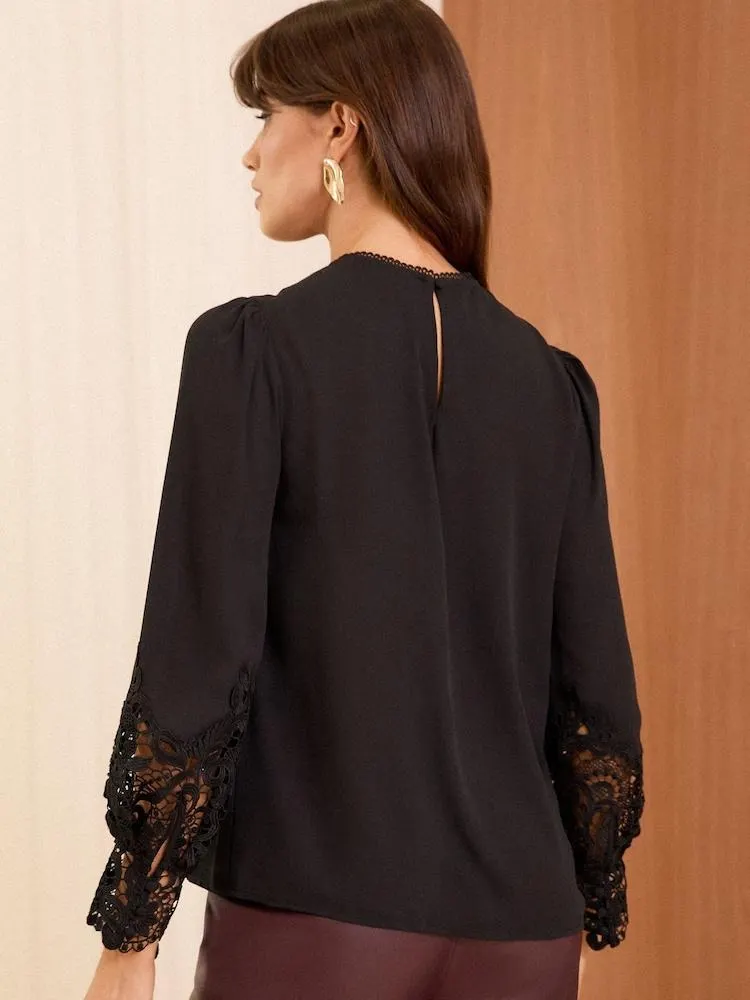 Černý - Love & Roses halenka s dlouhými rukávy a krajkovými manžetami
