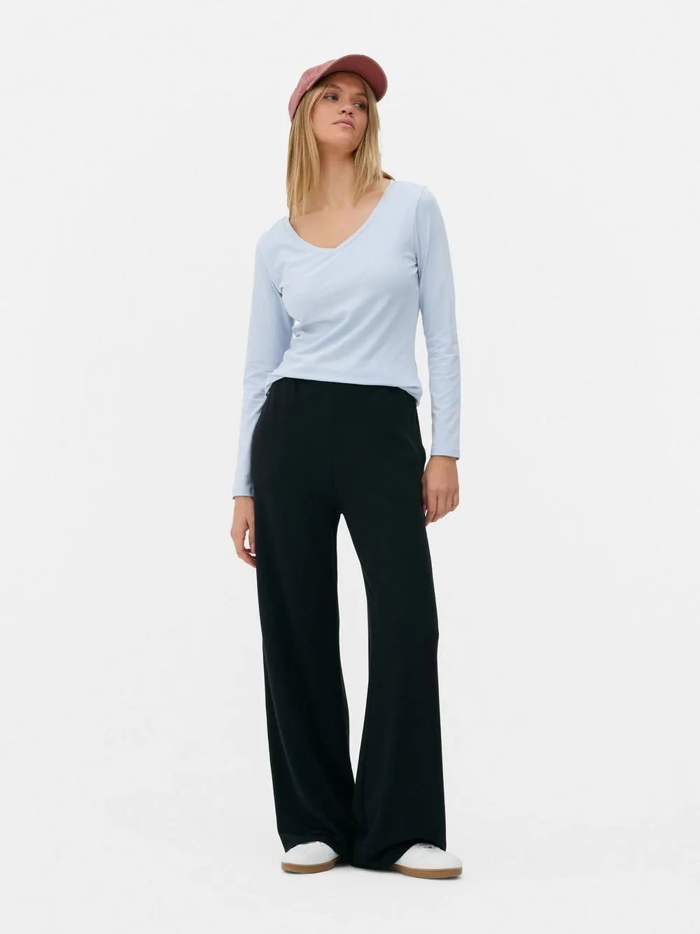 Tričko s dlouhým rukávem a výstřihem do V