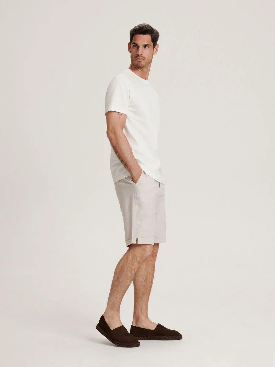 Kraťasy chino s vysokým podílem lnu