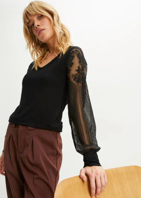 Triko s dlouhými krajkovými rukávy