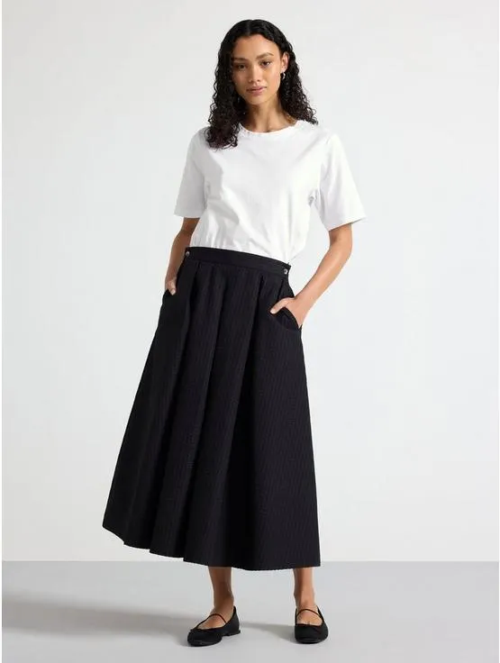 Sukně z krepové látky