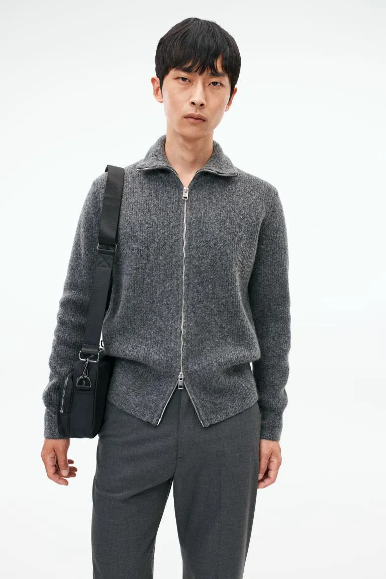 Zapínací svetr s copánkovým vzorem Regular Fit