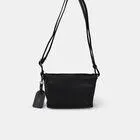 Malé dámské croosbody s připínací klíčenkou