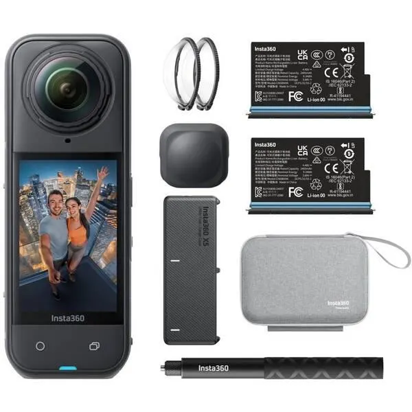Outdoorová kamera Insta360 X5 Essentials Bundle černá