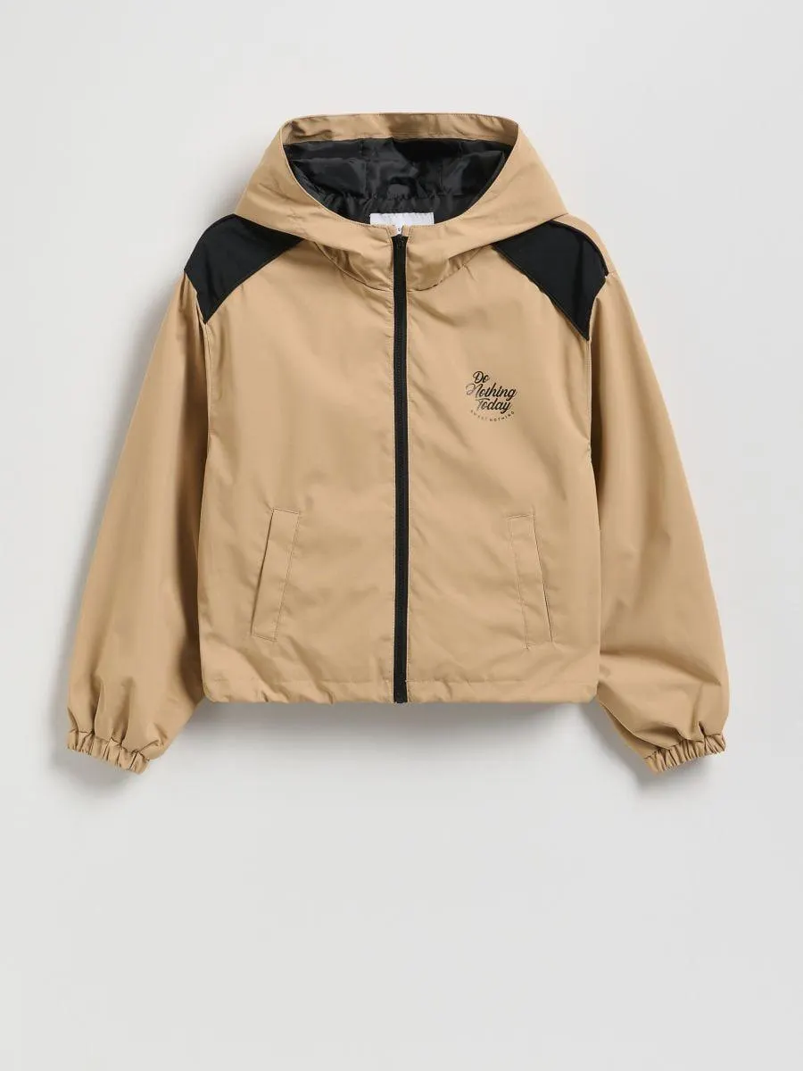 Lehká bunda s kapucí