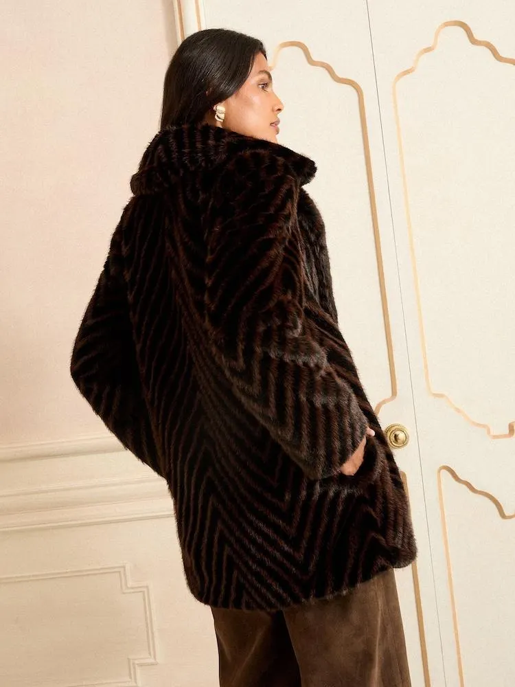 Kabát Love & Roses s klikatým vzorem z umělé kožešiny