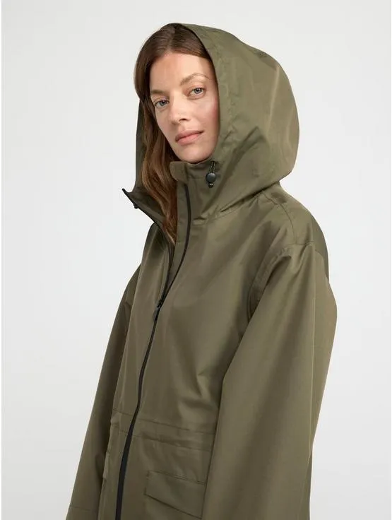 Nepromokavá parka s kapucí