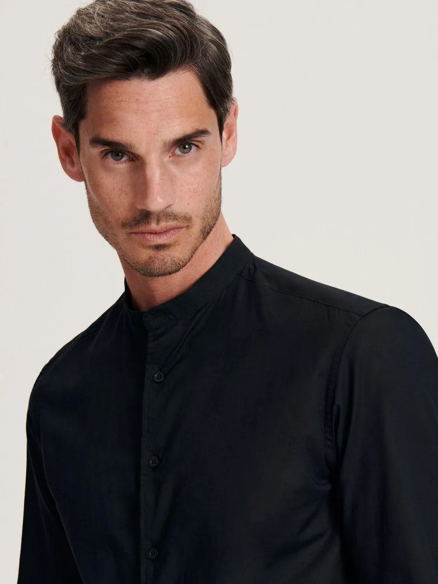 Košile střihu regular se stojáčkem