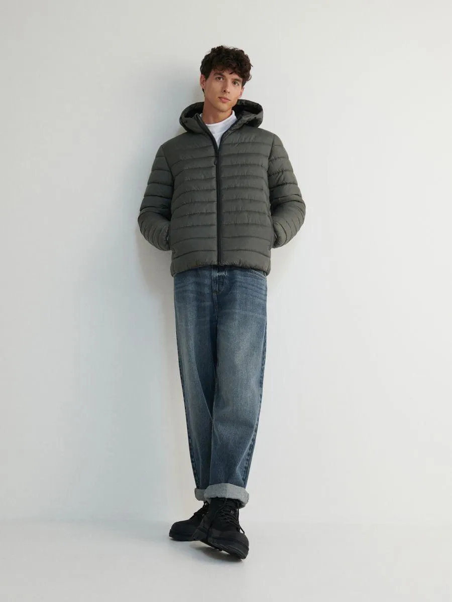 Geacă matlasată, cu glugă