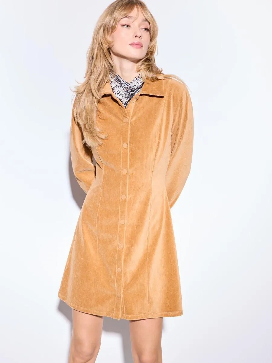 Manšestrové mini šaty