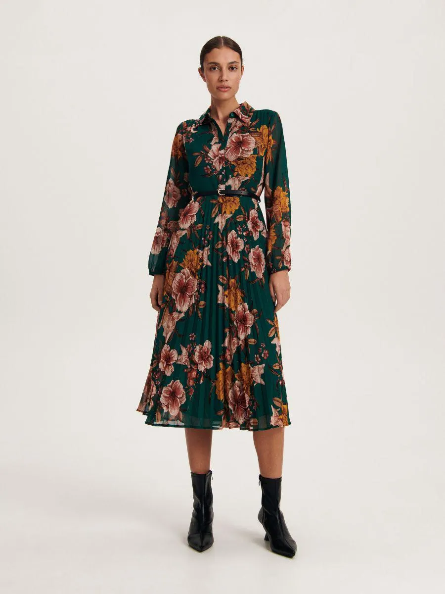 Plisované květované šaty