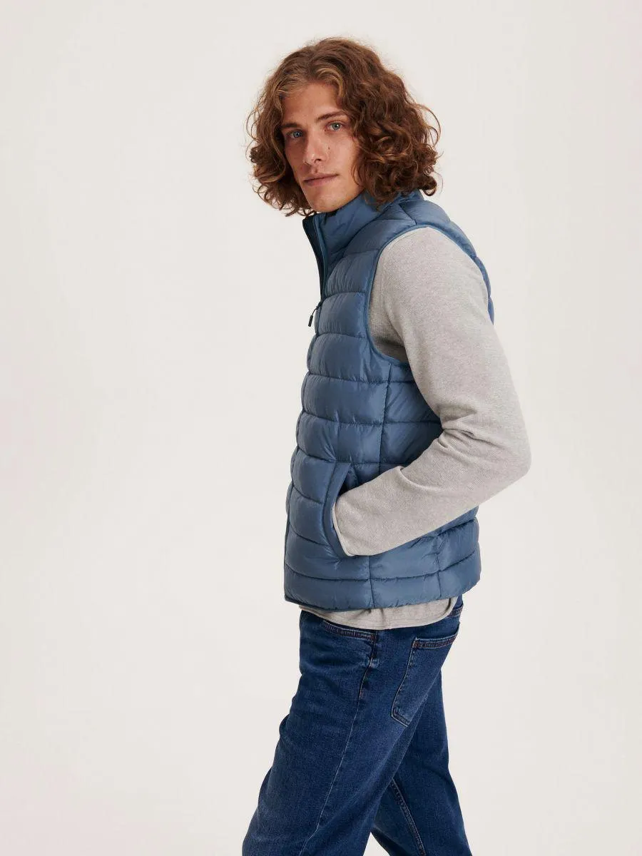 Prošívaná vesta se stojáčkem