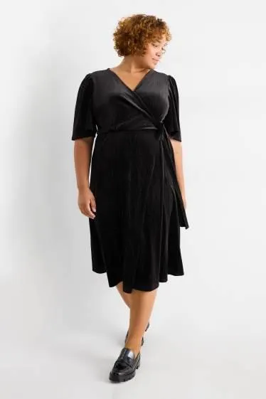 Sametové zavinovací šaty - straight fit