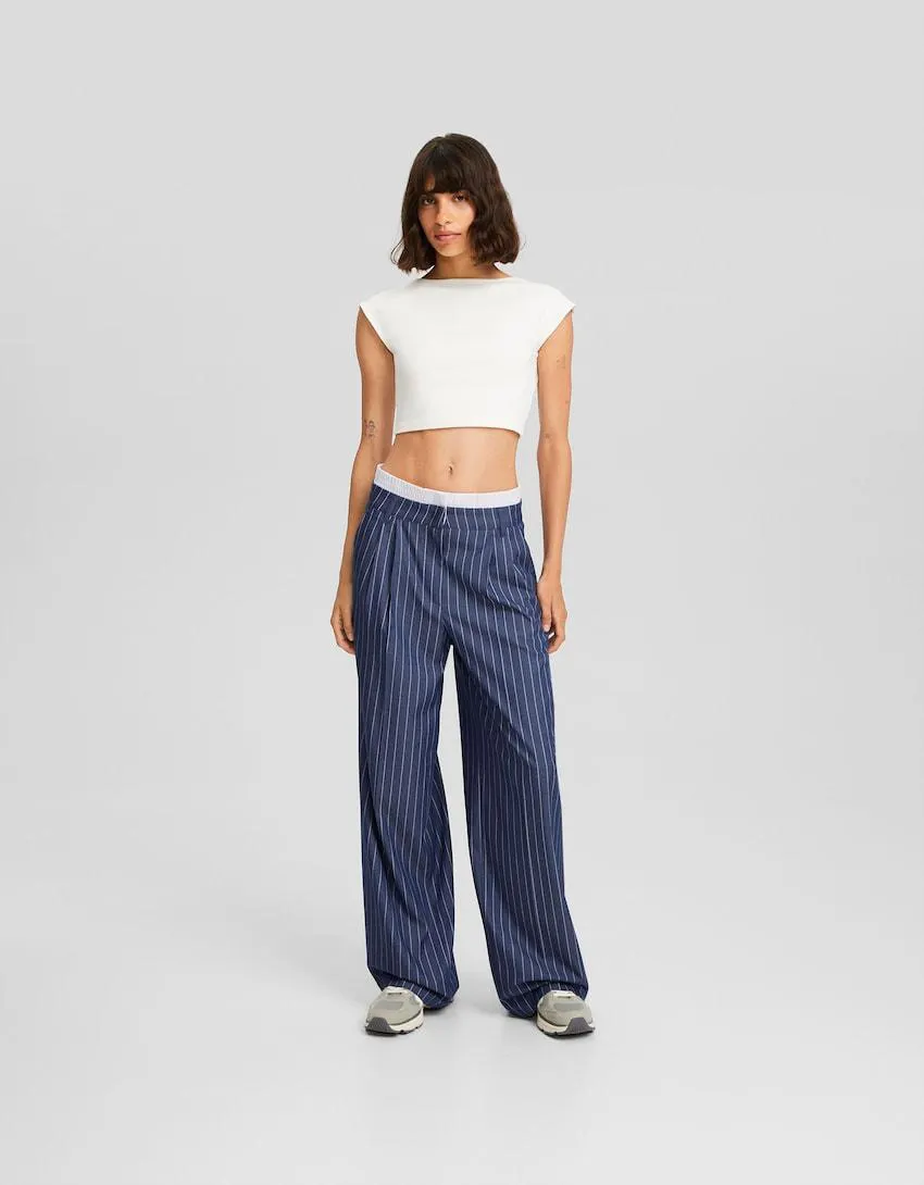 Přiléhavé kalhoty se spodním prádlem