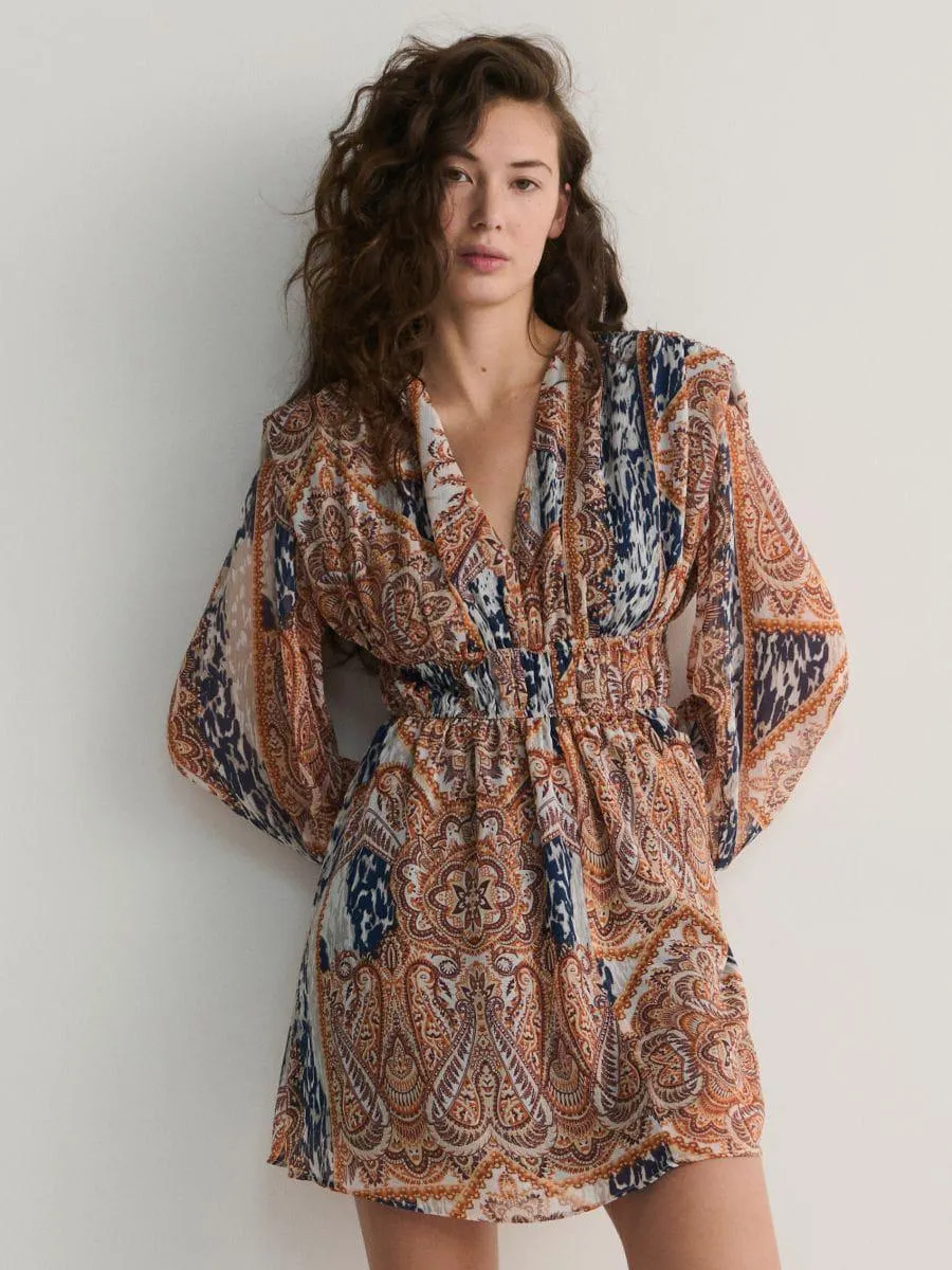 Rochie mini cu model