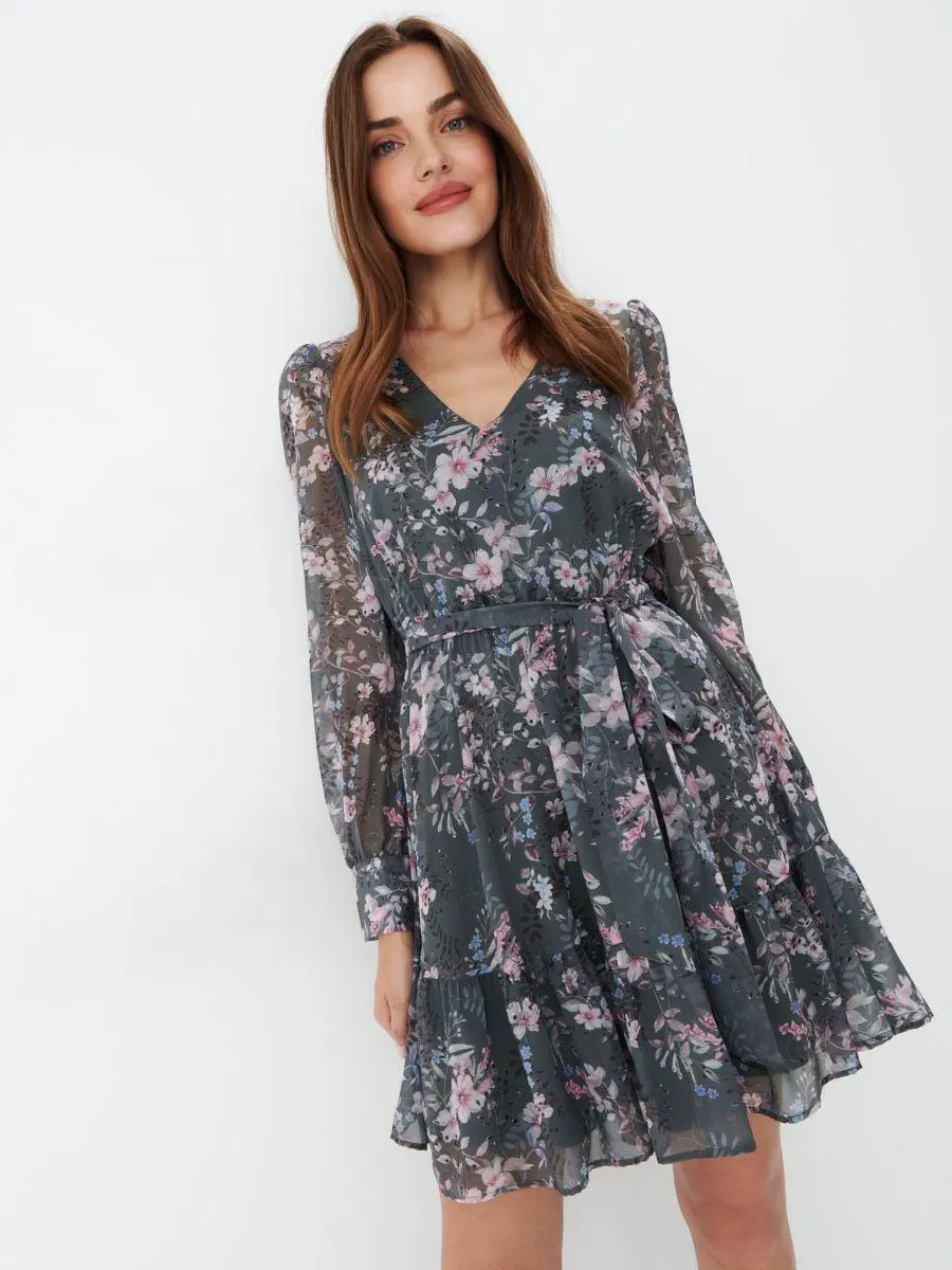 Šaty s květinovým vzorem