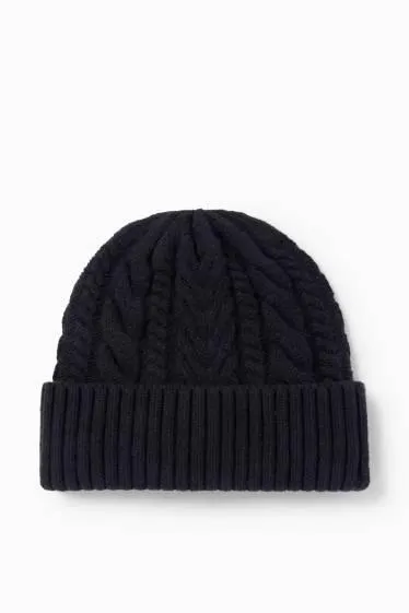 Čepice - s copánkovým vzorem