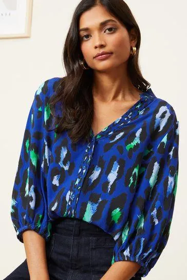 Love & Roses Bluse mit Rüschen, V-Ausschnitt, Knopfleiste und 3/4-Ärmeln