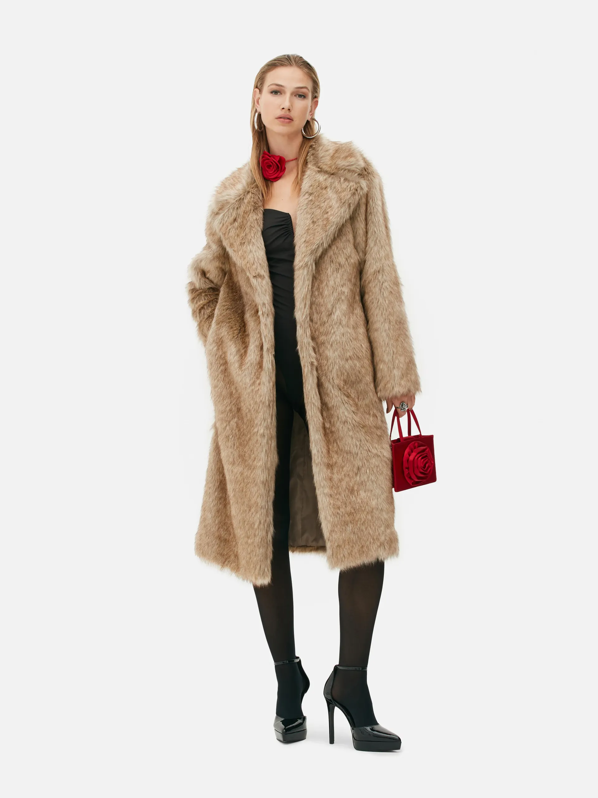 Cappotto midi in pelliccia sintetica Rita Ora