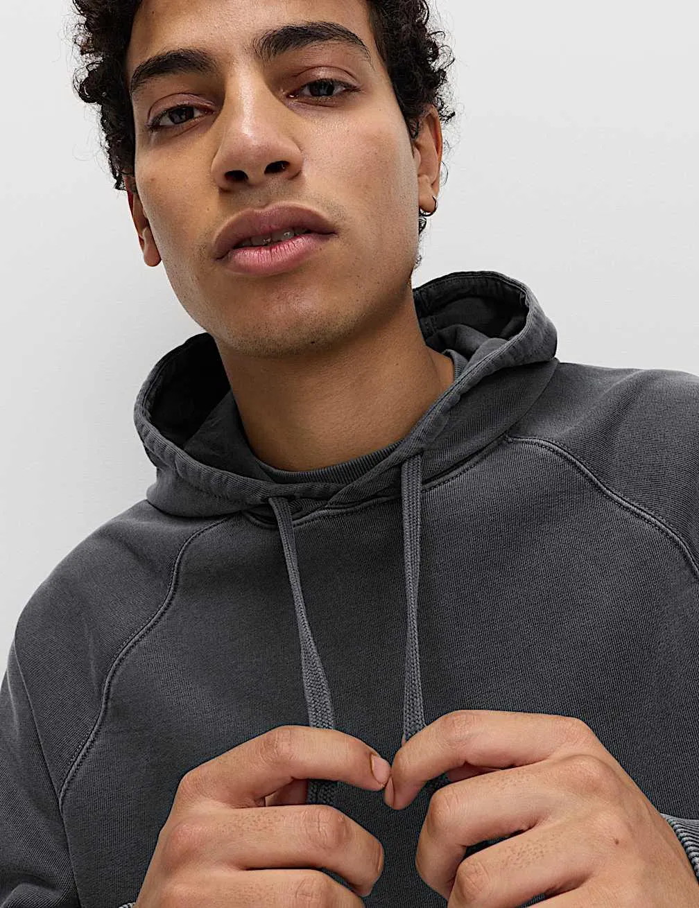 Barvená mikina s kapucí, z čisté bavlny