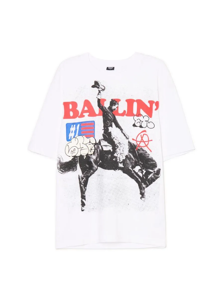 Bílá tričko s potiskem