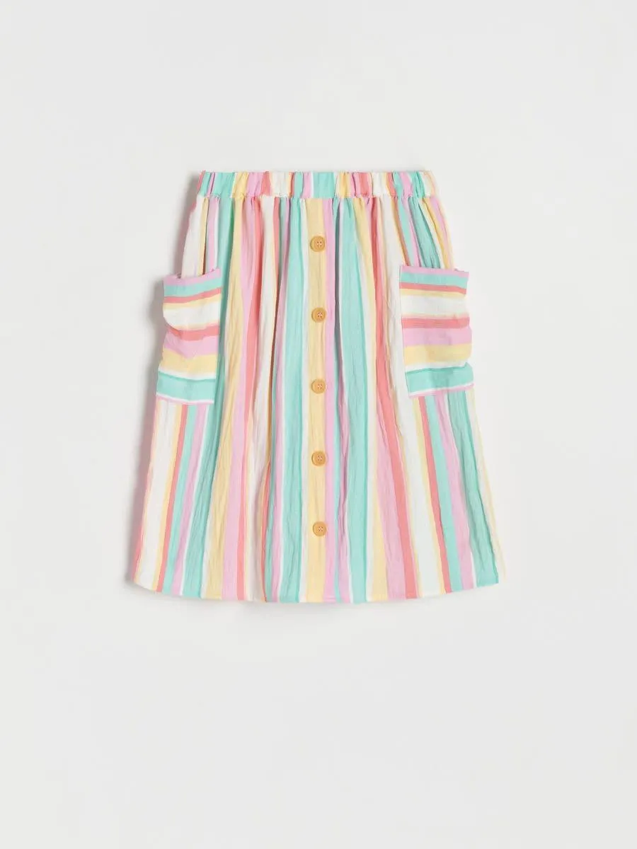 Dlouhá pruhovaná sukně