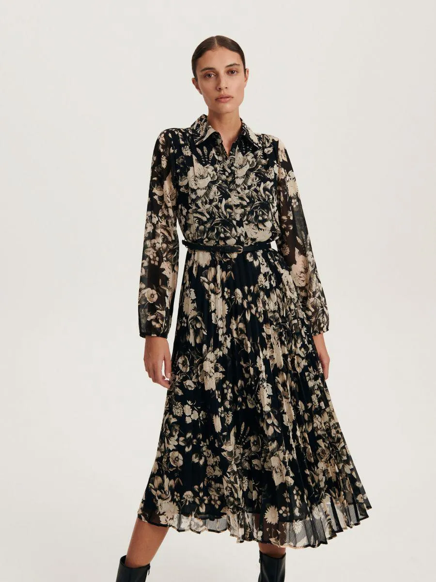 Plisované květované šaty