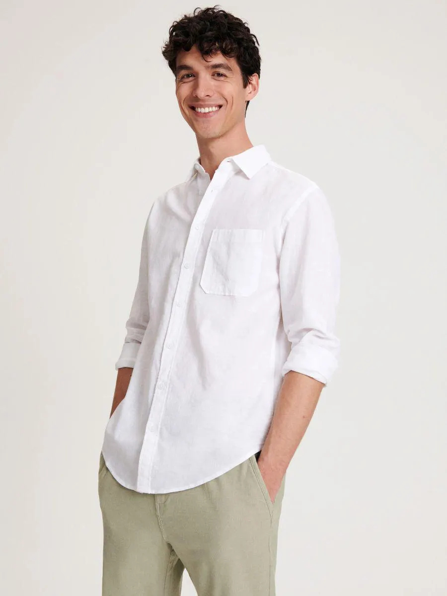 Košile střihu regular s vysokým podílem lnu