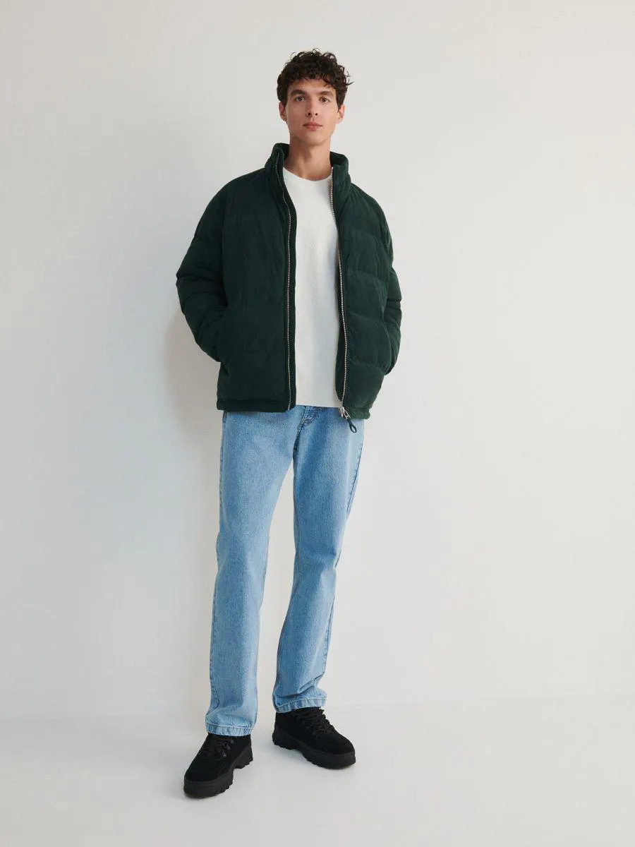 Geacă matlasată cu guler înalt