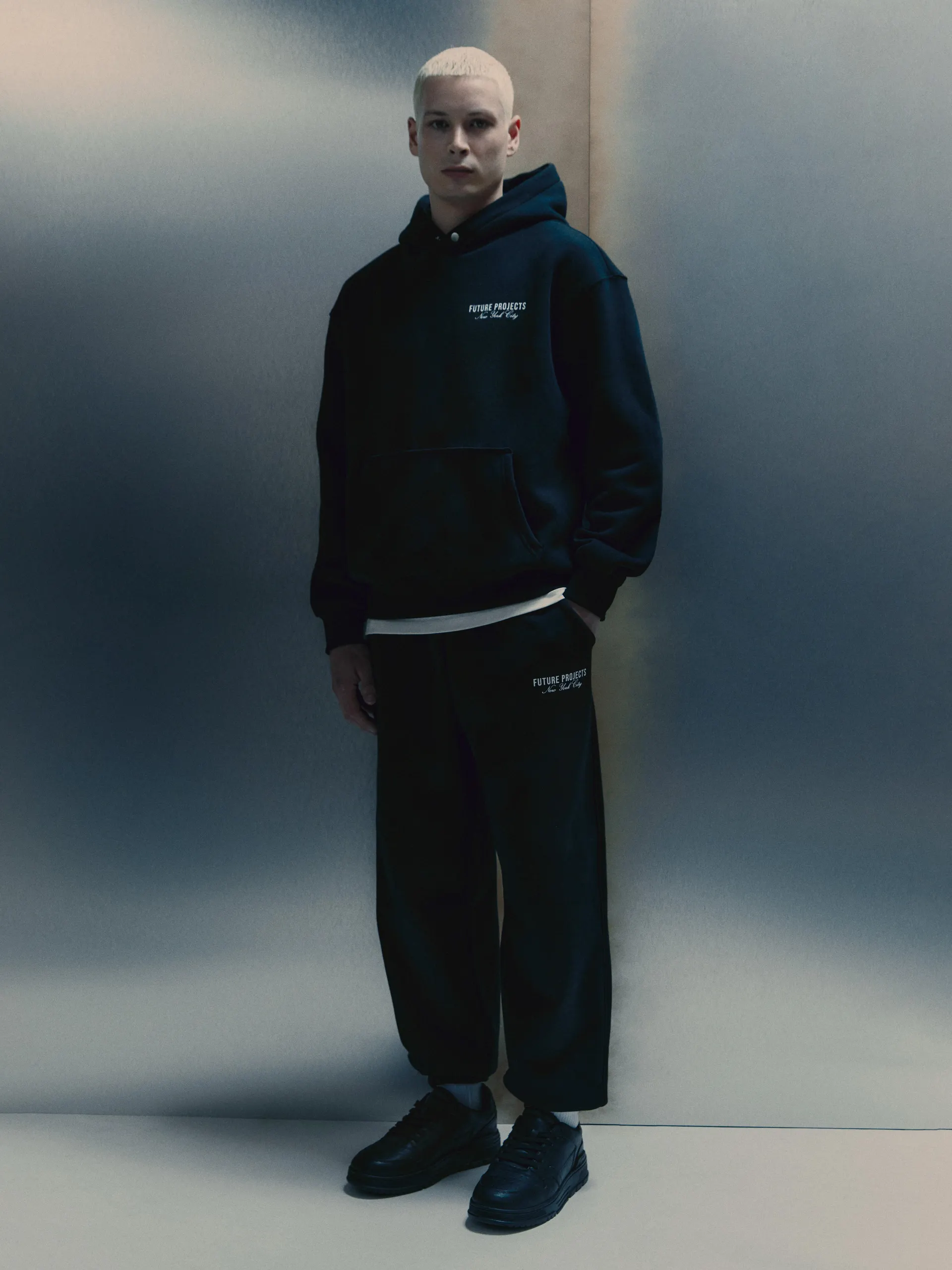 Mikina s kapucí a grafikou Future Projects